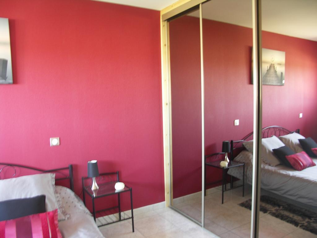 Chambres D'Hotes Le Saint O Detente Стая снимка