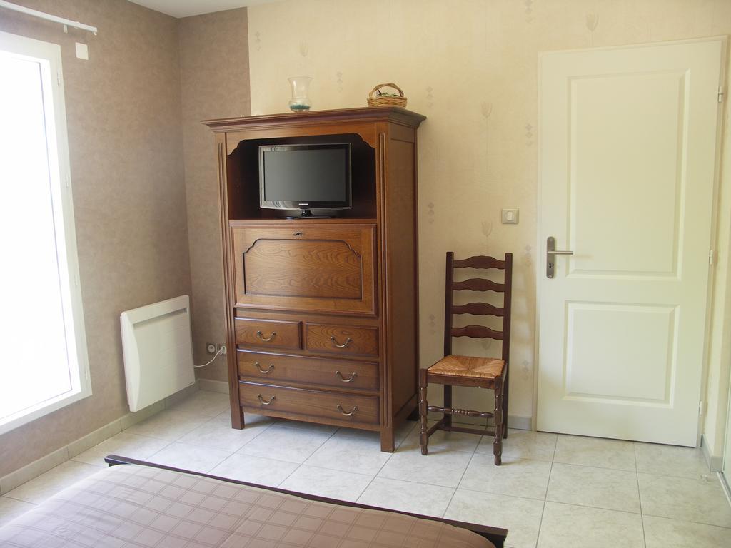 Chambres D'Hotes Le Saint O Detente Стая снимка